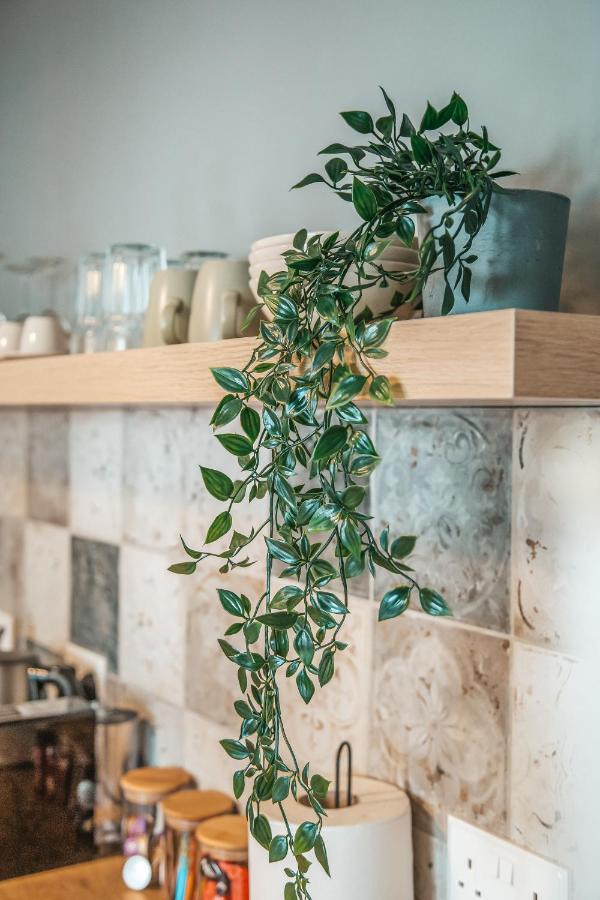 The Green Apartment Larnaca Exterior photo